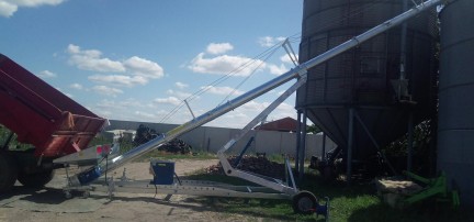 Mobile auger with hopper - GCS